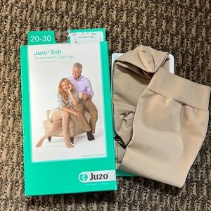 NWT 20-30 Compression socks